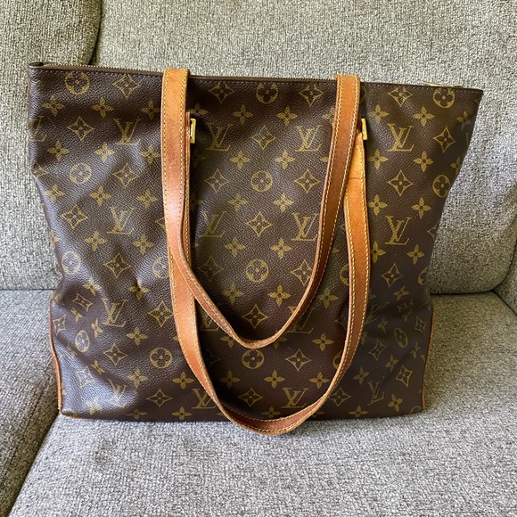 Authentic Louis Vuitton Cabas Mezzo - Picture 3 of 11